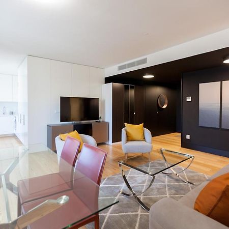 Flh Praca Comercio Artistic Flat With Balcony Lisbon Luaran gambar