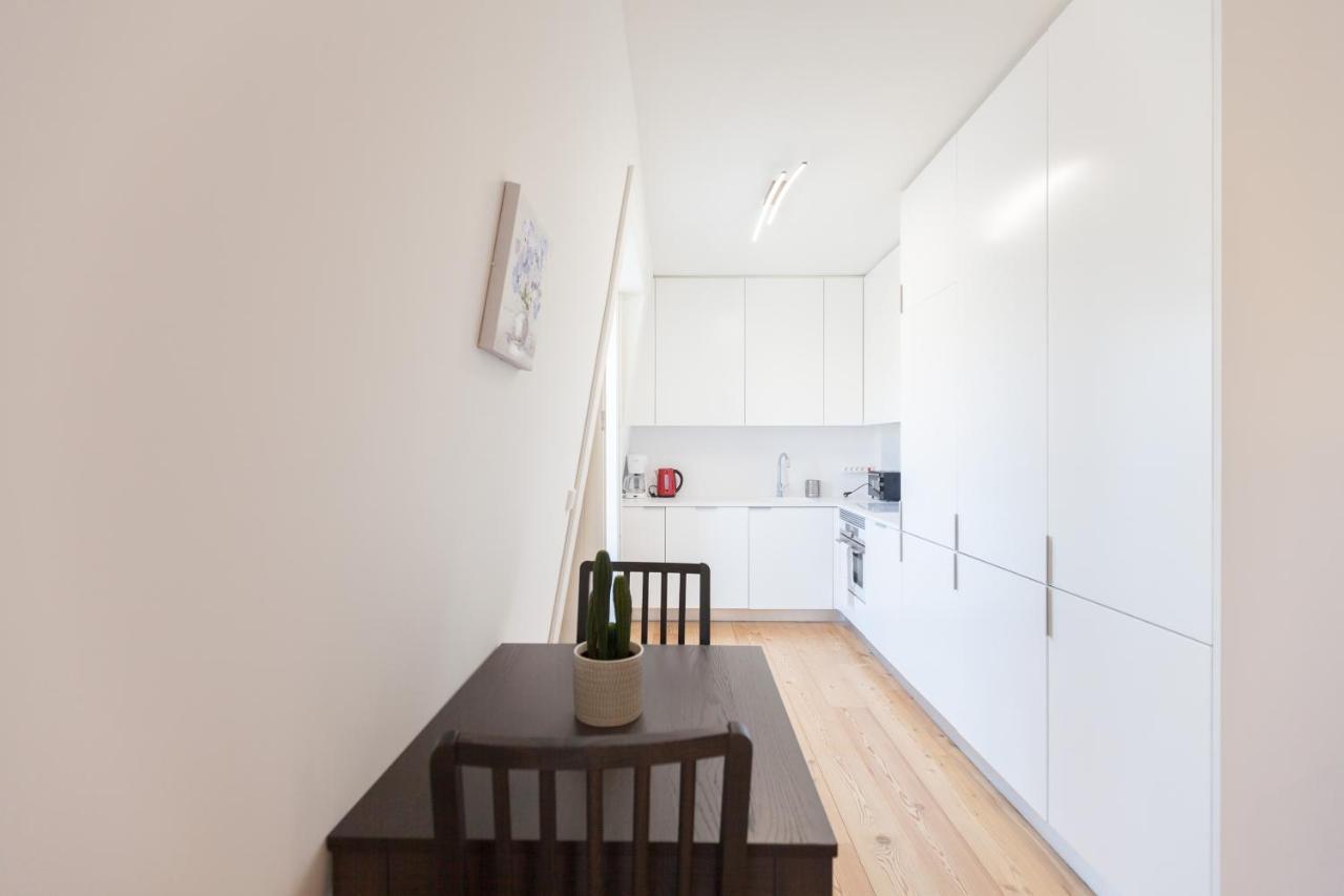 Flh Praca Comercio Artistic Flat With Balcony Lisbon Luaran gambar