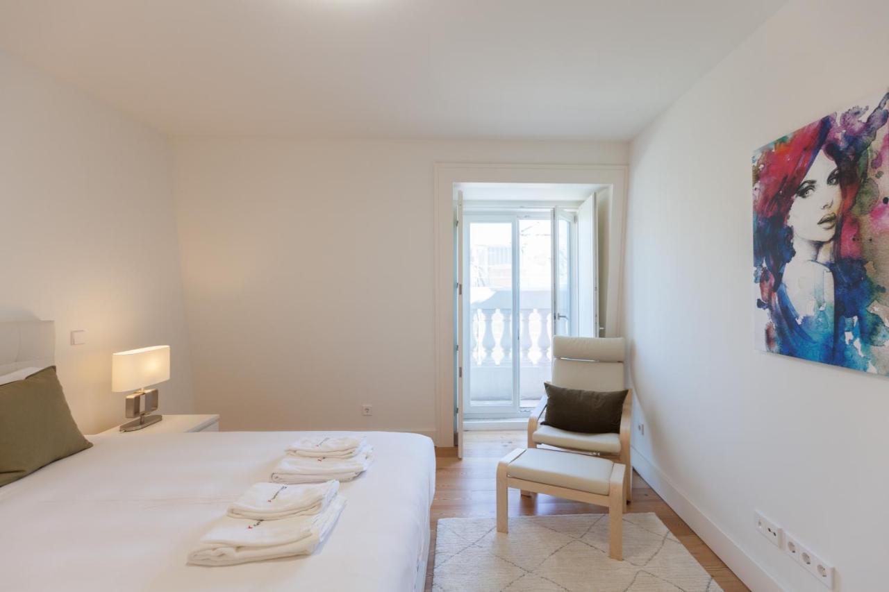 Flh Praca Comercio Artistic Flat With Balcony Lisbon Luaran gambar